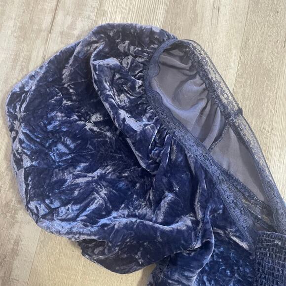 Free People Yours Truly velvet peplum top in purplish/blue size Medium - Picture 13 of 15